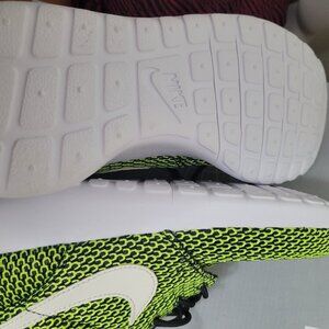 Nike runner brand new 3.5Y